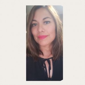 Meet your Posher, Carolina